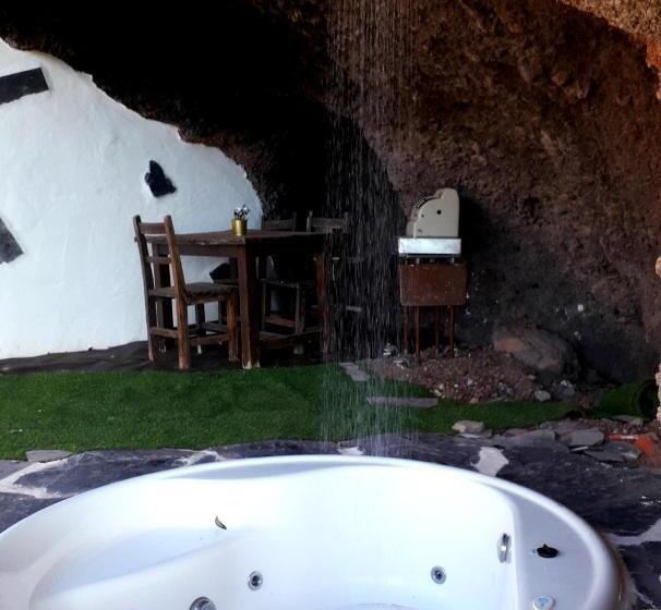 Casa Rural Alessia With Jacuzzi ,garden & Swimming Pool