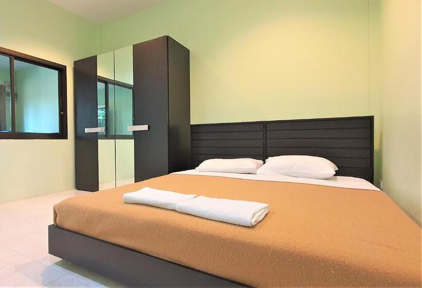 Hotel Chalong Stay Well By Palai Seafood