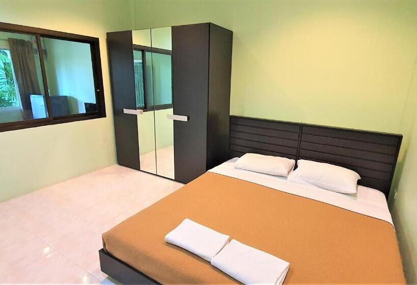 Hotel Chalong Stay Well By Palai Seafood