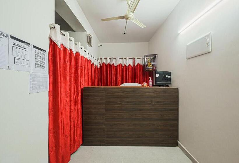 هتل Oyo 85156 Prateek A1 Residency