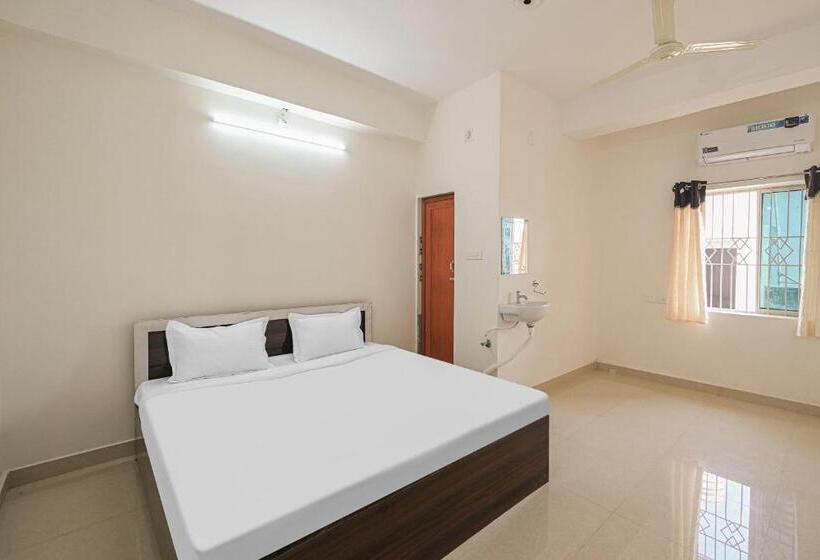 هتل Oyo 85156 Prateek A1 Residency