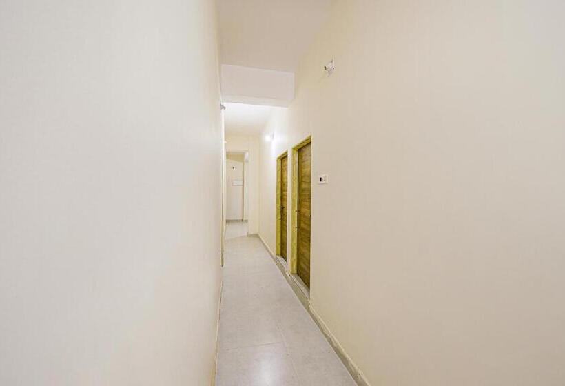 هتل Oyo 85156 Prateek A1 Residency