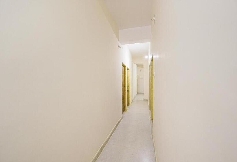 هتل Oyo 85156 Prateek A1 Residency