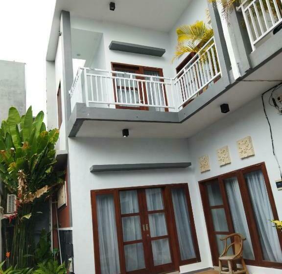 酒店 Oyo 90858 Mai Mena Canggu