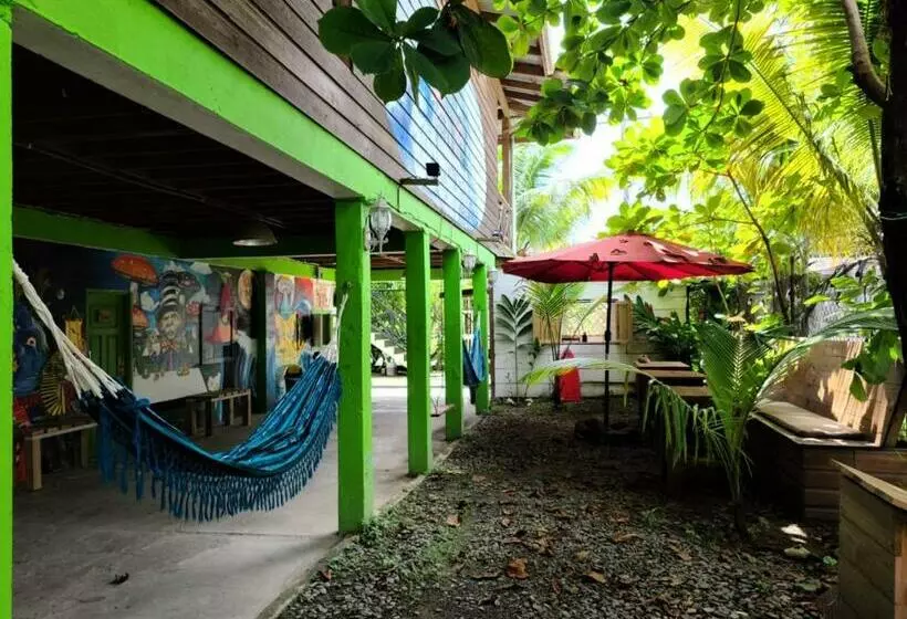 پانسیون The Bocas Corner