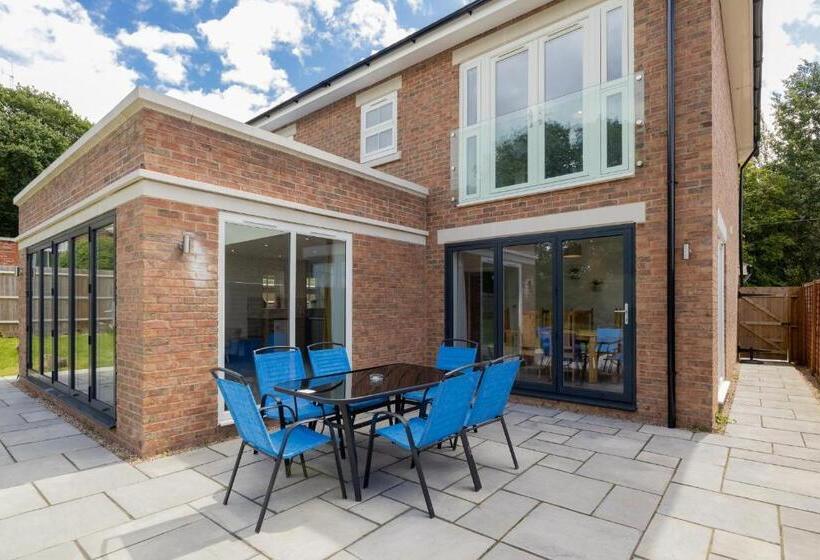 The Orchard   Spacious 5 Bed