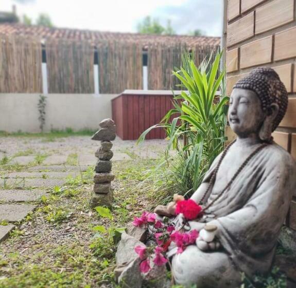 ユースホステル Pantai Pousadas Jacuzzi Aquecida E 300 Metros Da Praia Da Ferrugem