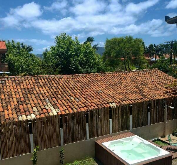 ユースホステル Pantai Pousadas Jacuzzi Aquecida E 300 Metros Da Praia Da Ferrugem