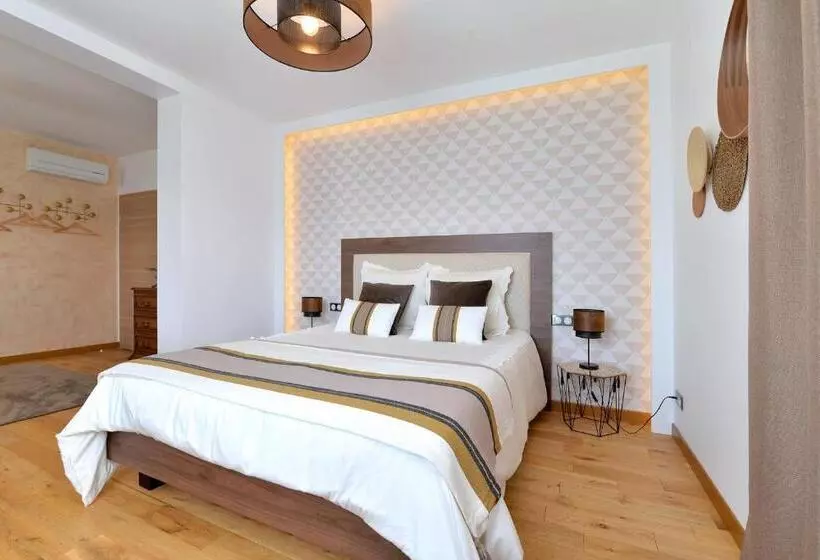 Aamiaismajoitus (B&B) Chambres Vignes Et Châteaux