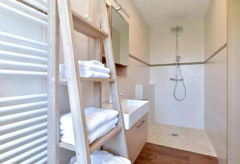 Aamiaismajoitus (B&B) Chambres Vignes Et Châteaux