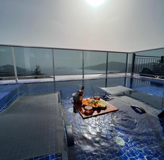 تختخواب و صبحانه Su Butik