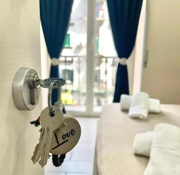 تختخواب و صبحانه Valentine’s House