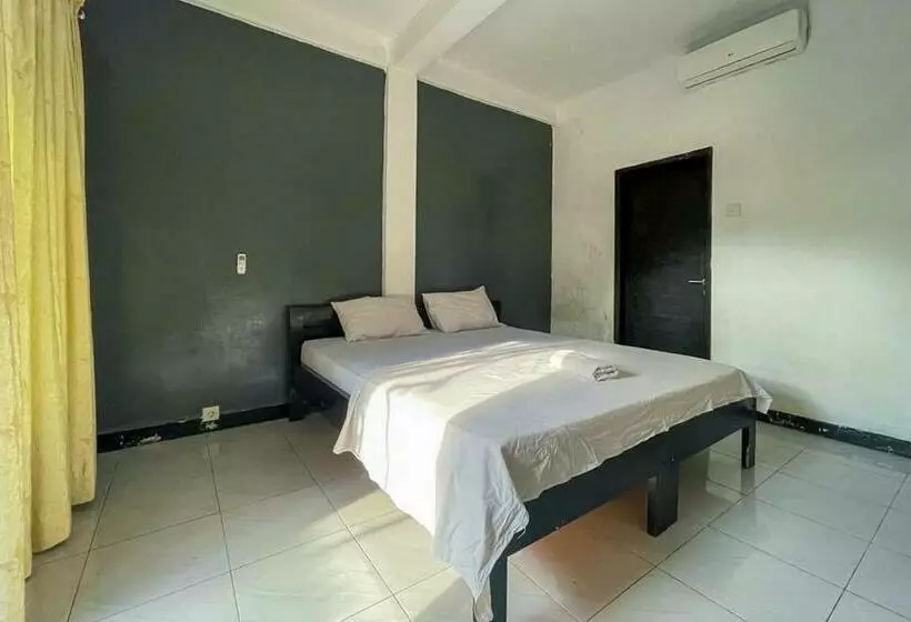 ホテル 711 Gili Trawangan Mitra Reddoorz