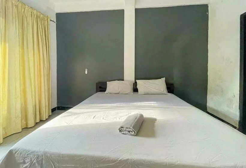 ホテル 711 Gili Trawangan Mitra Reddoorz