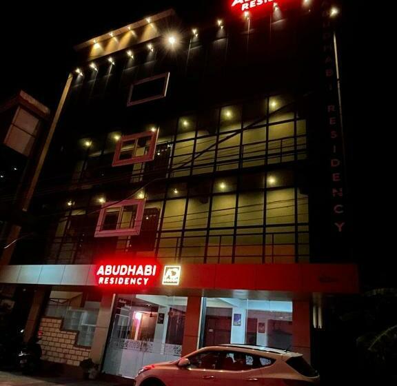 בית מלון כפרי Abudhabi Residency