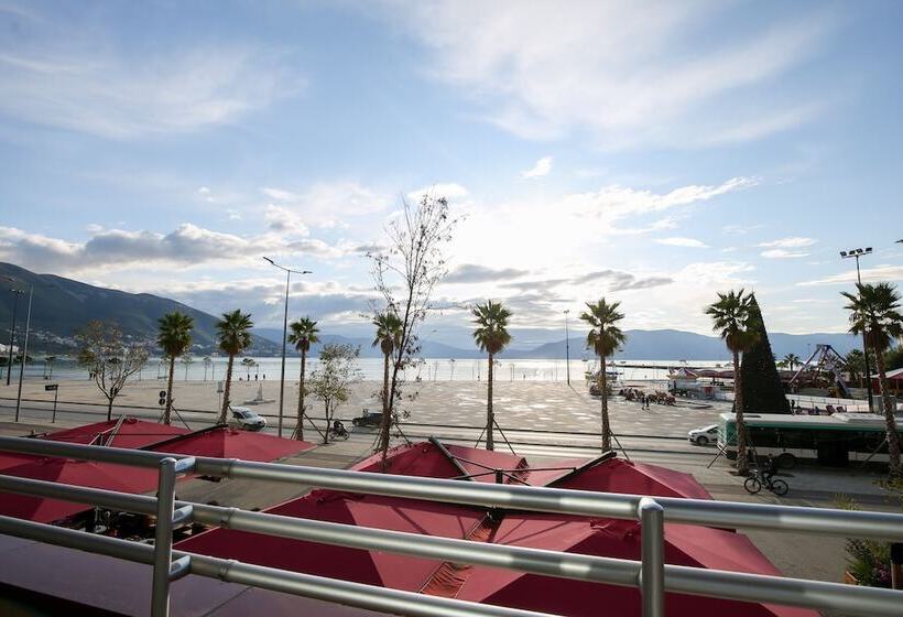 ホテル Brooklyn Vlore