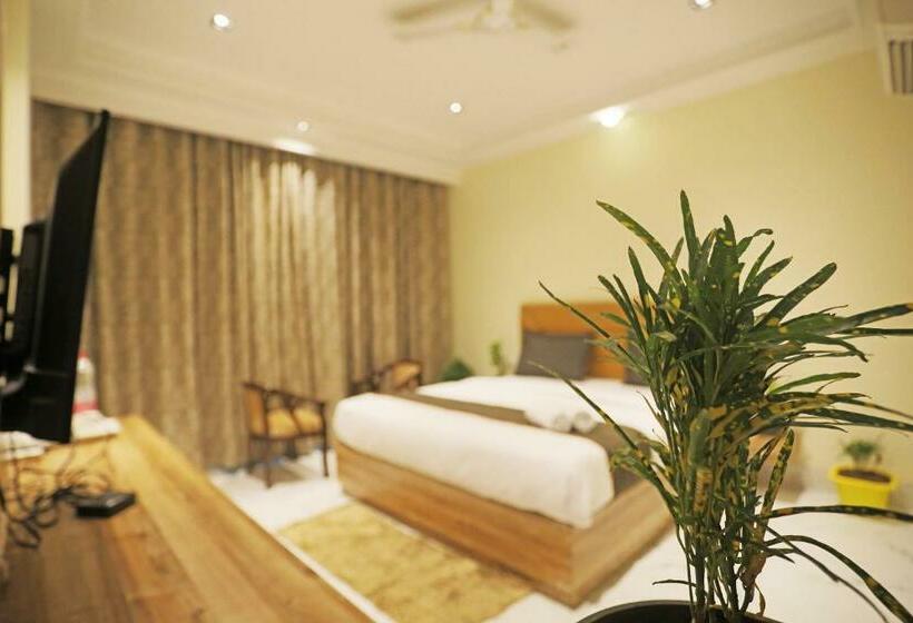 酒店 Goodluck Suites Near Delhi Airport