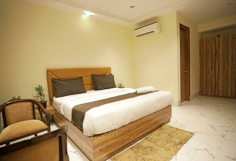 酒店 Goodluck Suites Near Delhi Airport