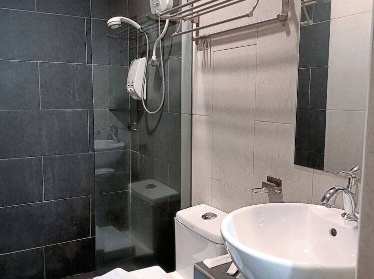 Kozi Hotel Bukit Indah