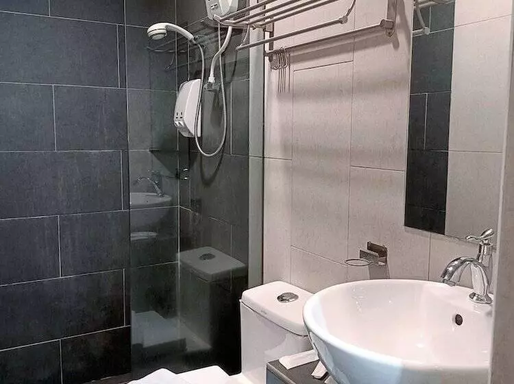 Kozi Hotel   Bukit Indah