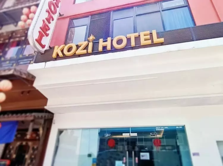Kozi Hotel   Bukit Indah