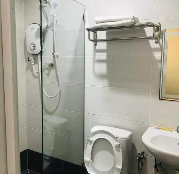 Kozi Hotel   Bukit Indah