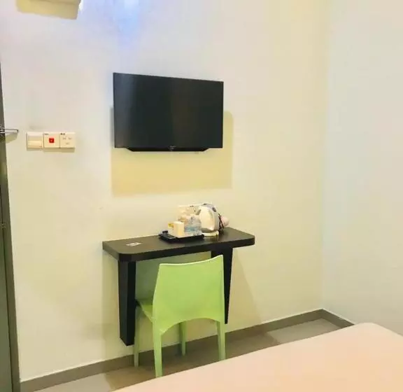 Kozi Hotel   Bukit Indah