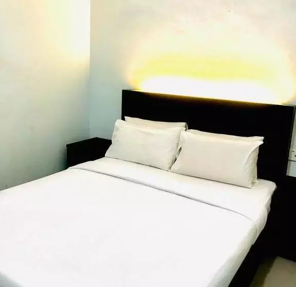 Kozi Hotel   Bukit Indah
