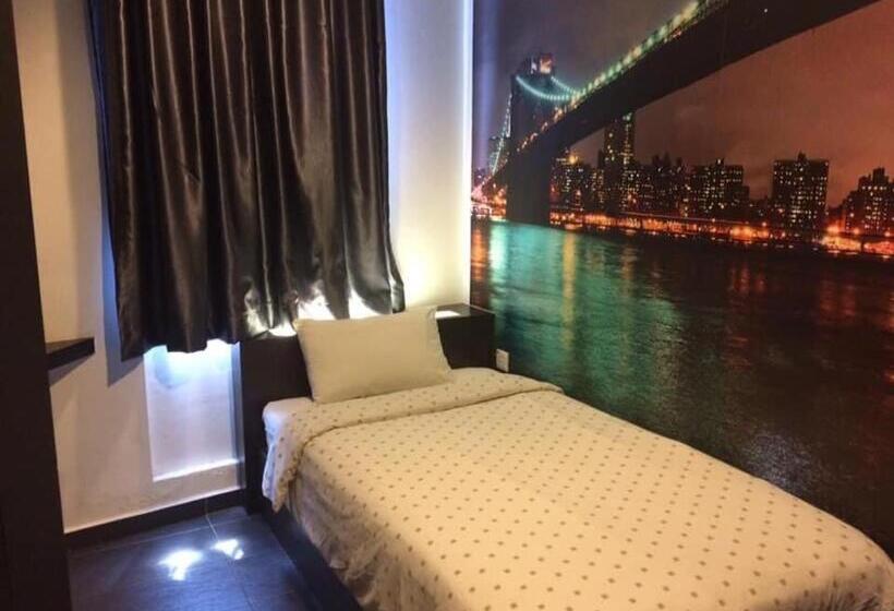 Kozi Hotel Bukit Indah