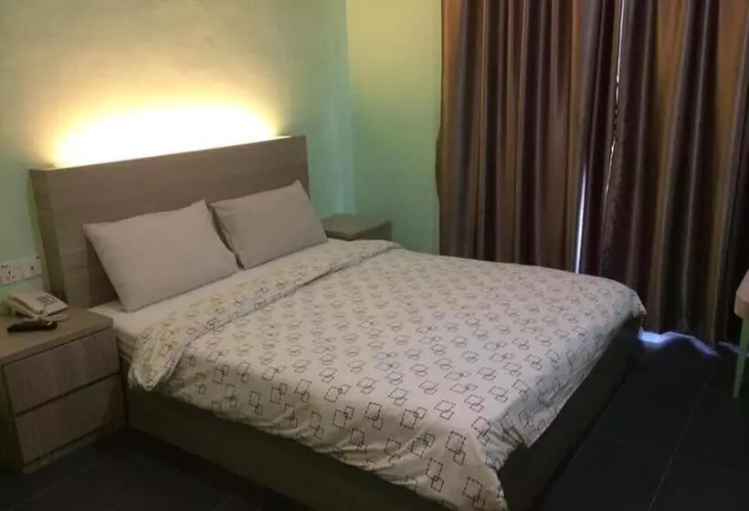 Kozi Hotel   Bukit Indah