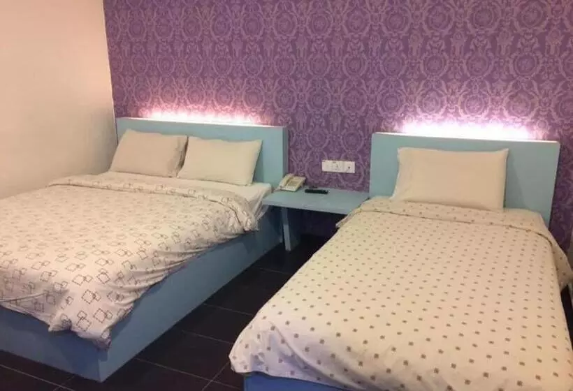 Kozi Hotel   Bukit Indah