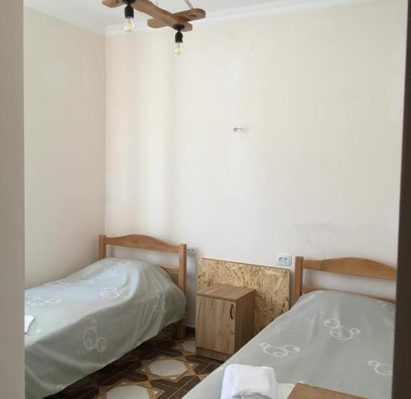 پانسیون White House