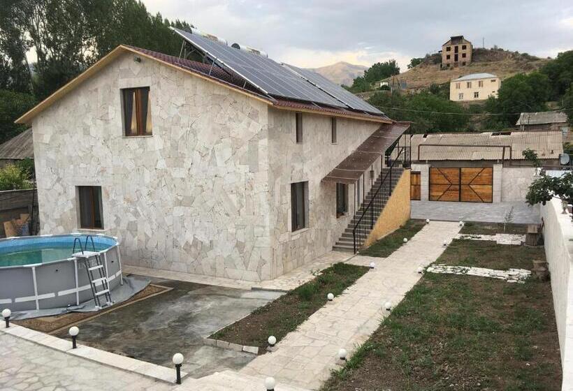 پانسیون White House