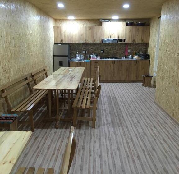 پانسیون White House