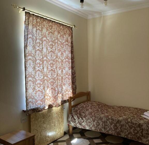 پانسیون White House