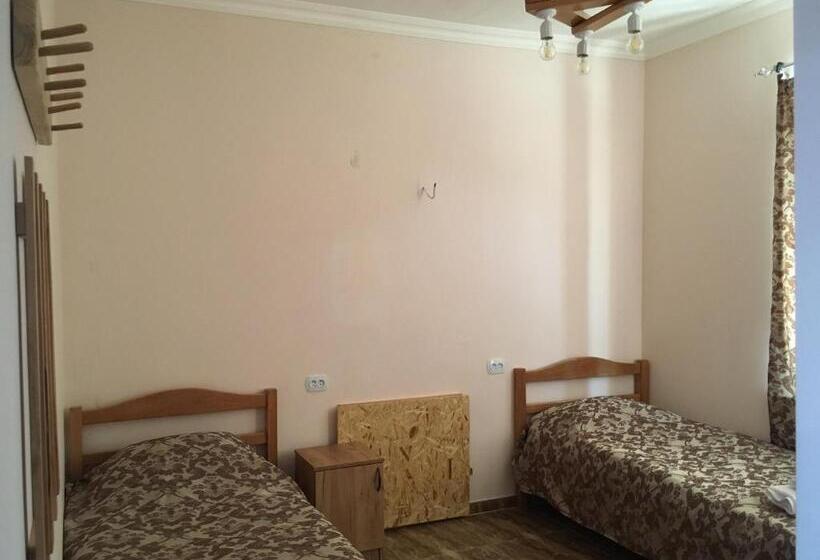 پانسیون White House