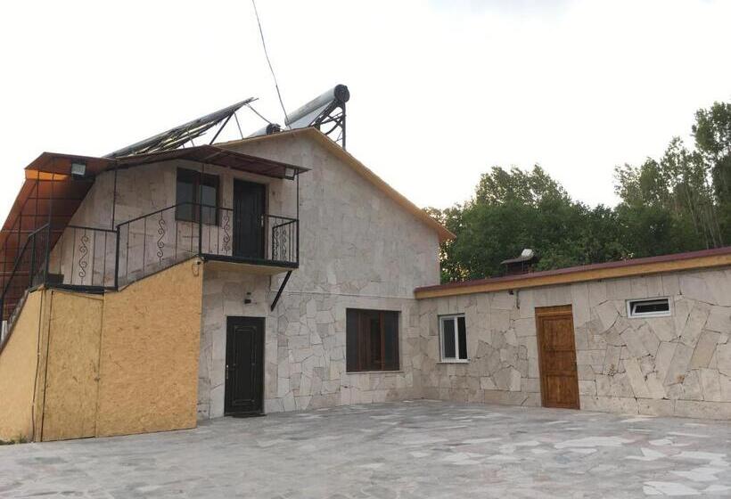 پانسیون White House