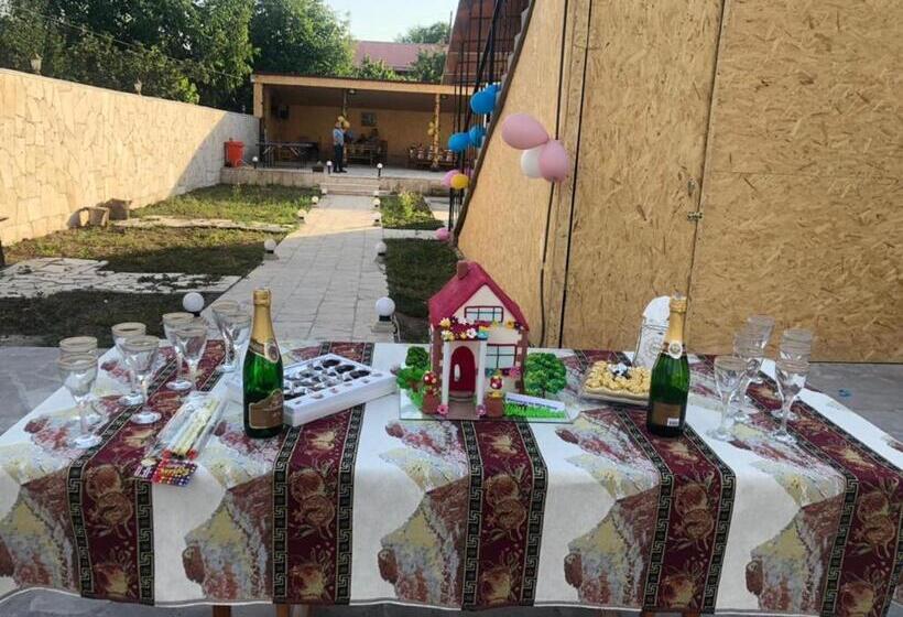 پانسیون White House