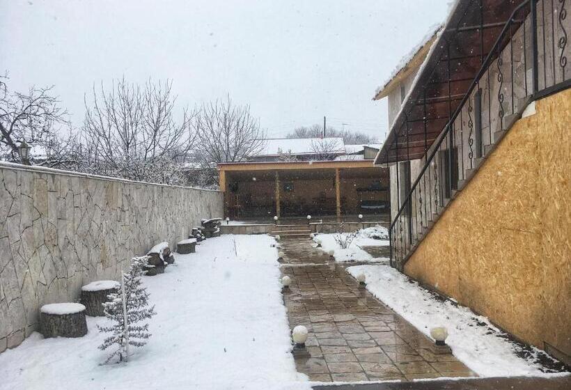 پانسیون White House