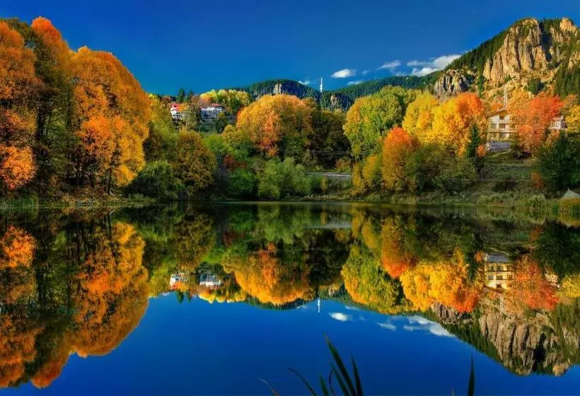 Stand Art   апартамент , смолянски езера