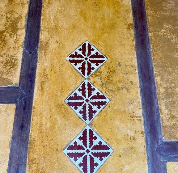 Tropicália Hostel E Pousada