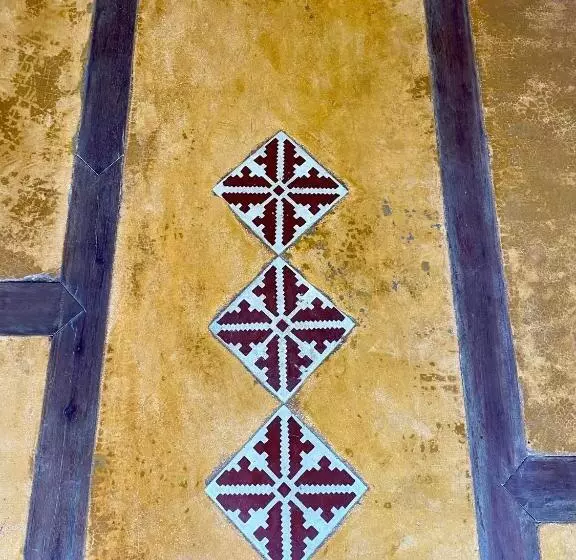 Tropicália Hostel E Pousada