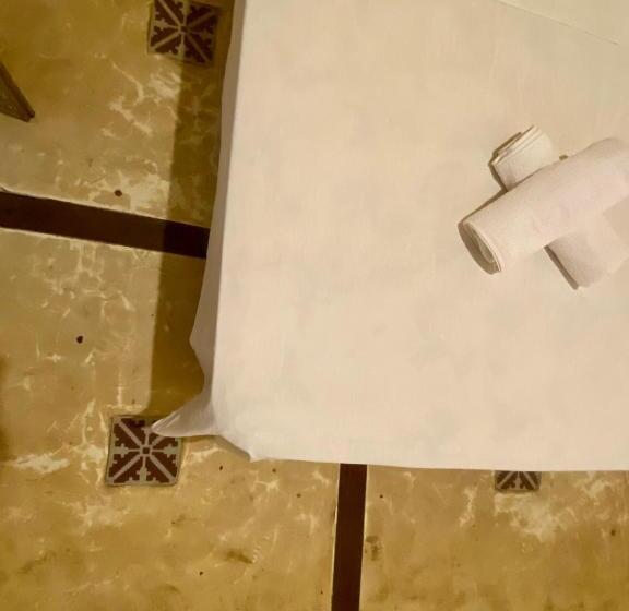 Tropicália Hostel E Pousada