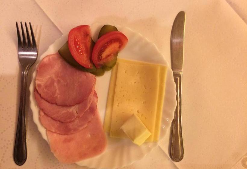 فندق Auksinė Avis