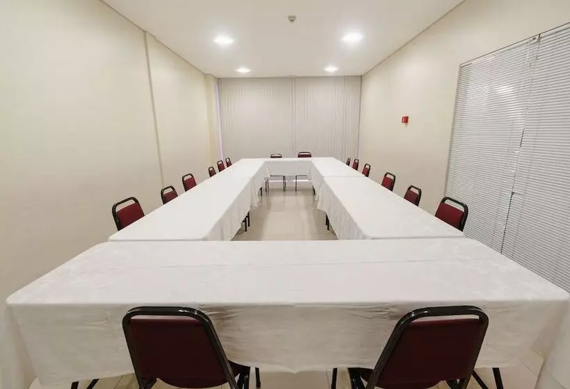 בית מלון כפרי Caiua Express