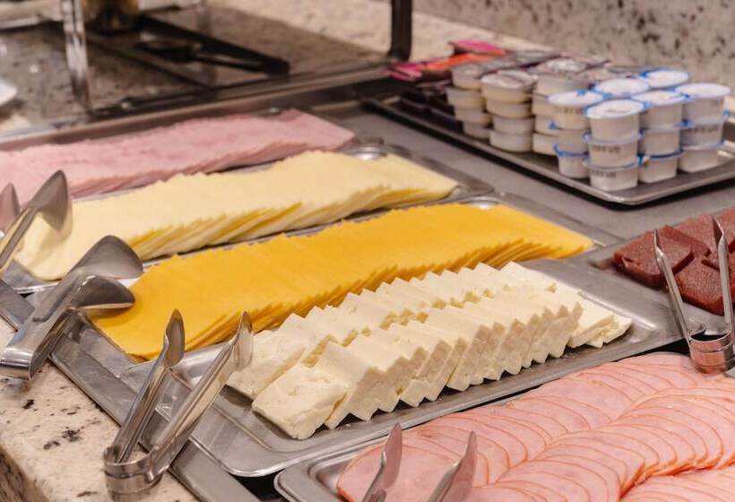 هتل Caiua Express