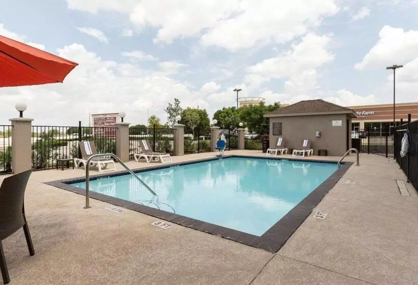 ホテル Comfort Suites Near Westchase On Beltway 8