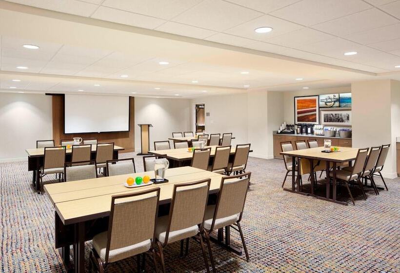 فندق Courtyard By Marriott Portland Downtown/waterfront