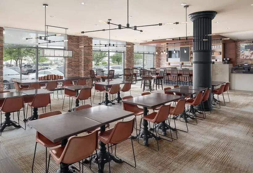 فندق Courtyard By Marriott Portland Downtown/waterfront