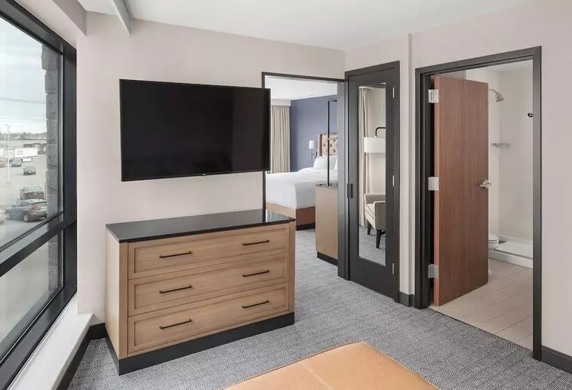 فندق Courtyard By Marriott Portland Downtown/waterfront